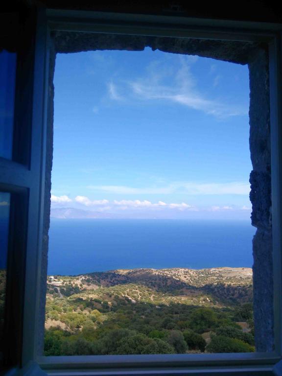 Melanopetra Boutique Apartments Emporeios  Номер фото